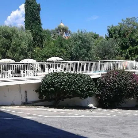 Lauretta Apartman Ceriale