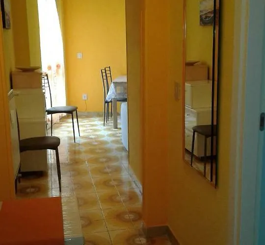 Lauretta Lejlighed *